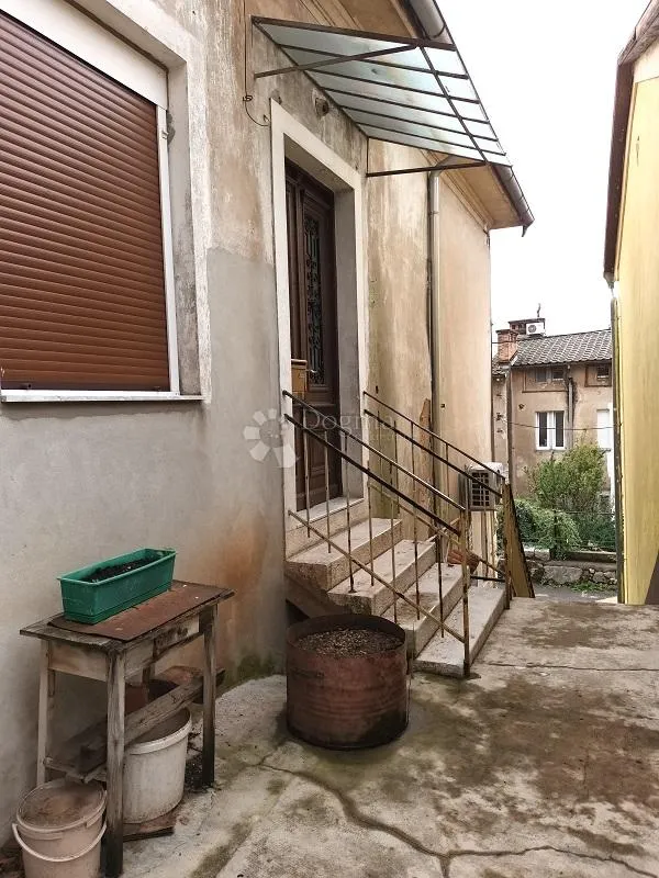 gospodski stan od 67 m2 u manjoj zgradi - slika 3