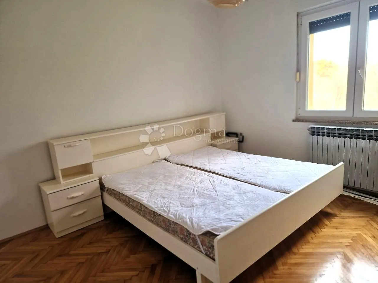 obiteljska kuća sa 2 stana i bazenom, okolica labina - slika 11