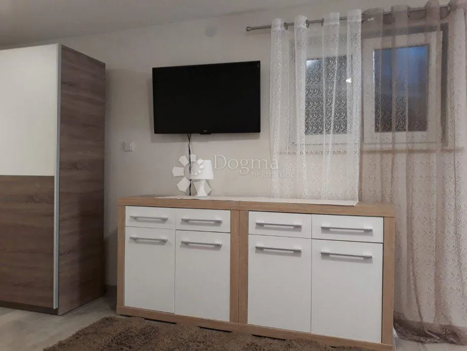 primošten, prekrasan apartman na moru - slika 3