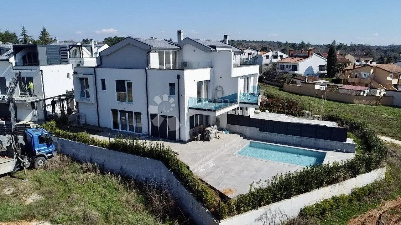 poreč, luksuzna oaza 80 metara od mora - slika 23
