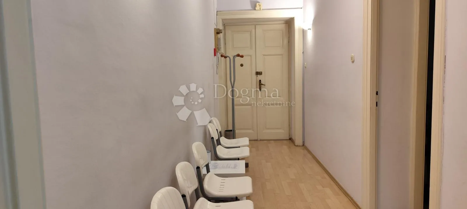 centar -poslovni prostor za ordinaciju ili kozmetički - slika 6