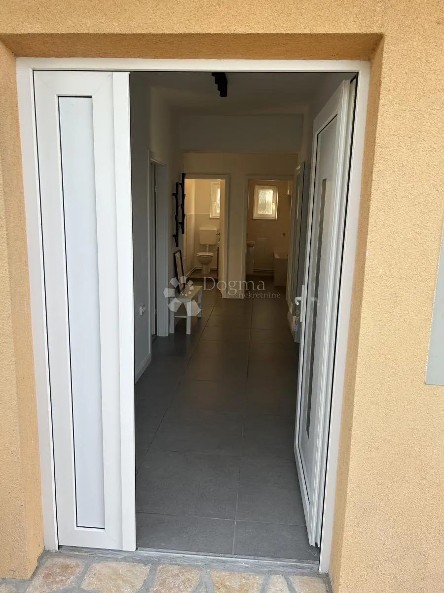 uredski prostori 100 m2 - grbci - slika 2