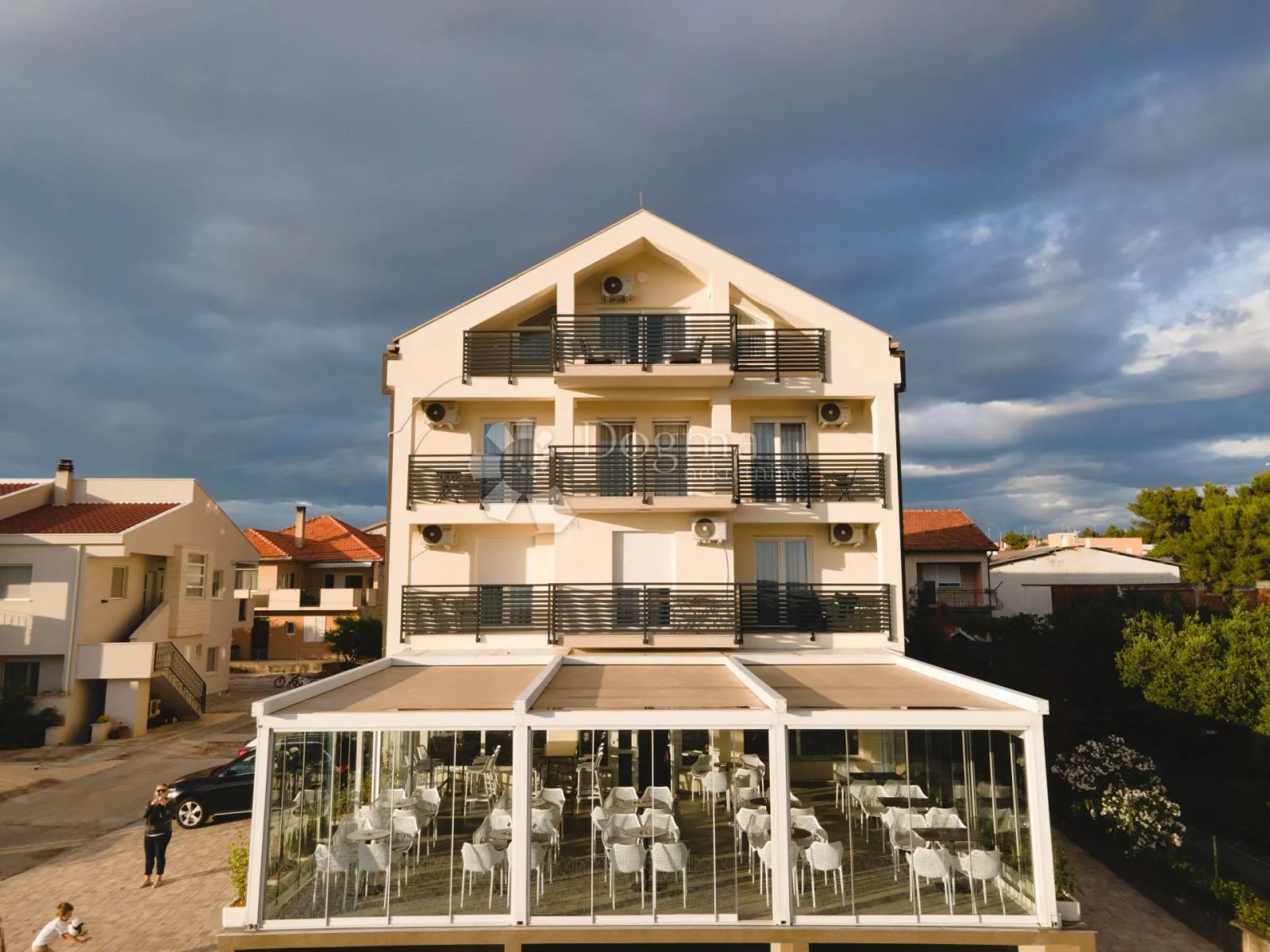 Obiteljski Hotel - Zadar 983,38 M2