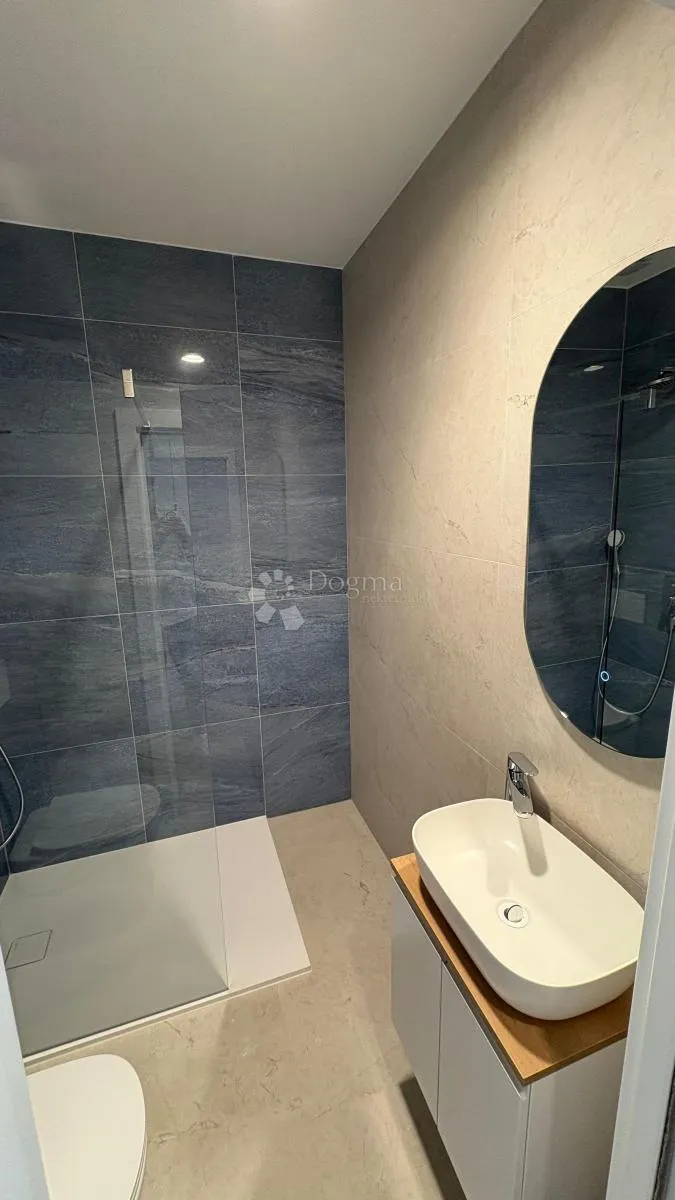 pag, luksuzna vila s bazenom-80m od mora - slika 32