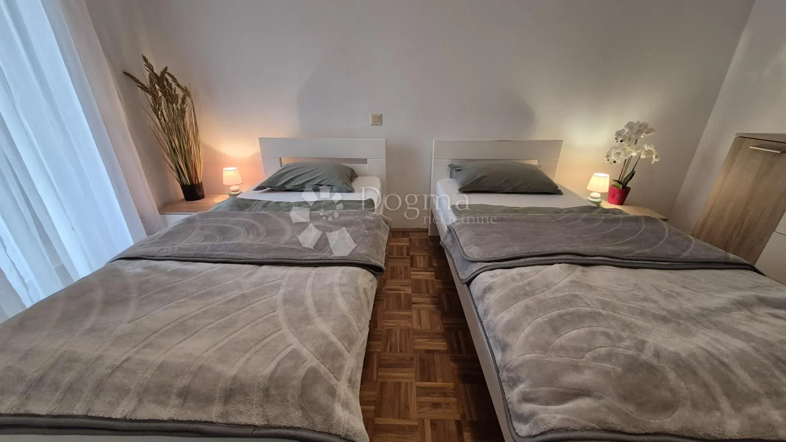 2 stana jedna investicija samo 500 m od mora - slika 10