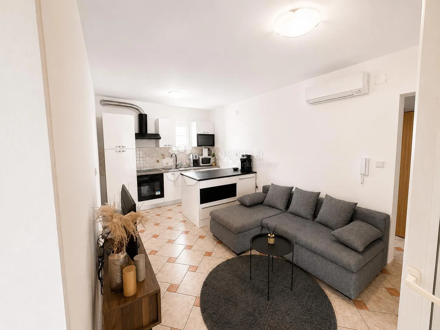 diklo, zadar - komforan renovirani stan 60 m2 - slika 2