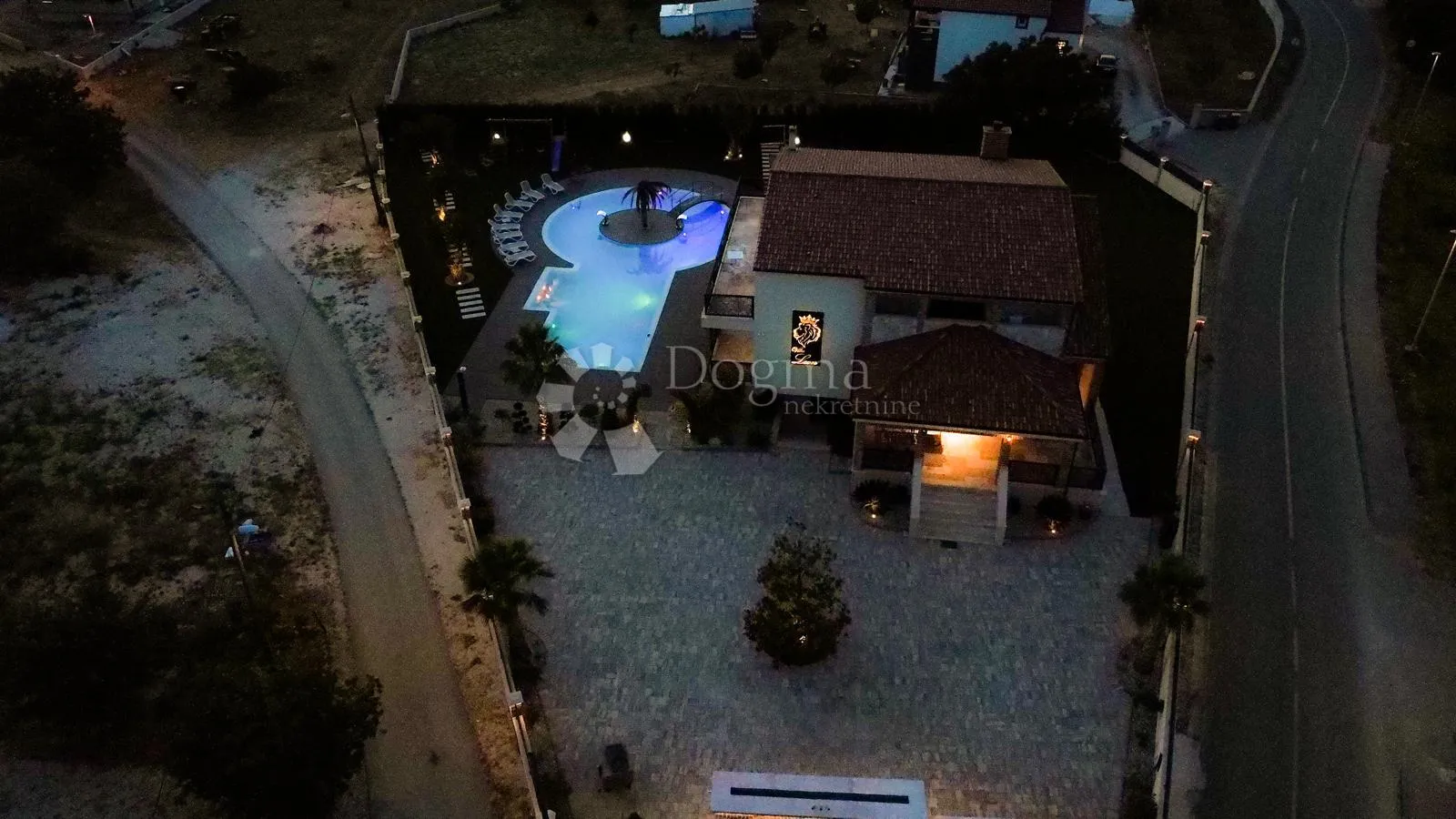 hacienda s najvećim privatnim bazenom u okolici - slika 28