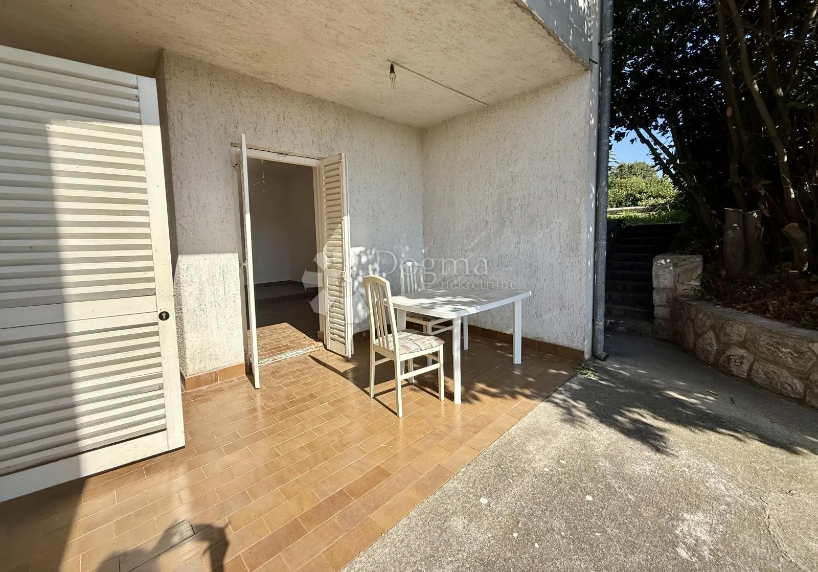 prodaje se apartman u centru malog lošinja - slika 7