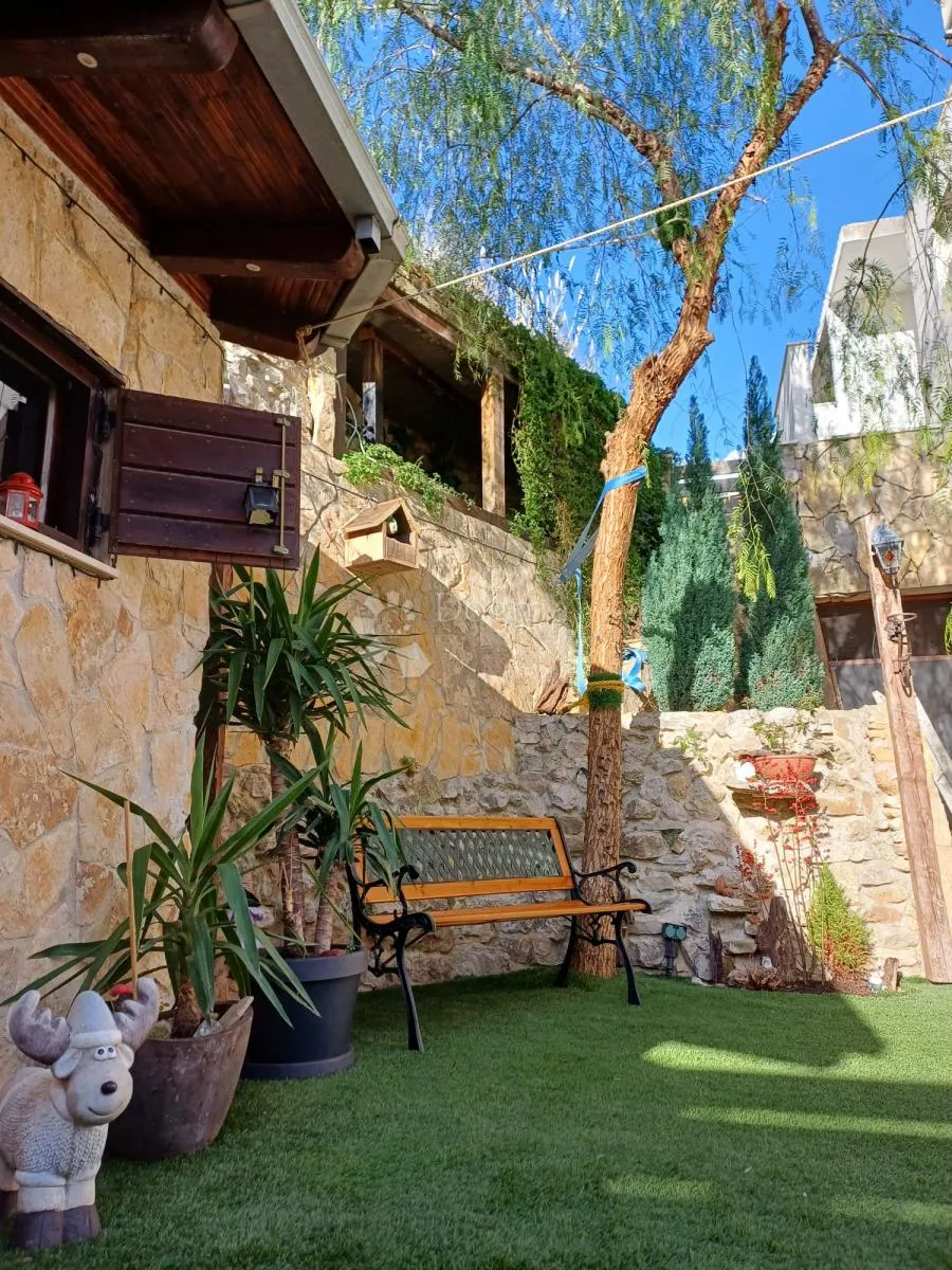 kuća na 50m od mora, dugi rat - slika 7