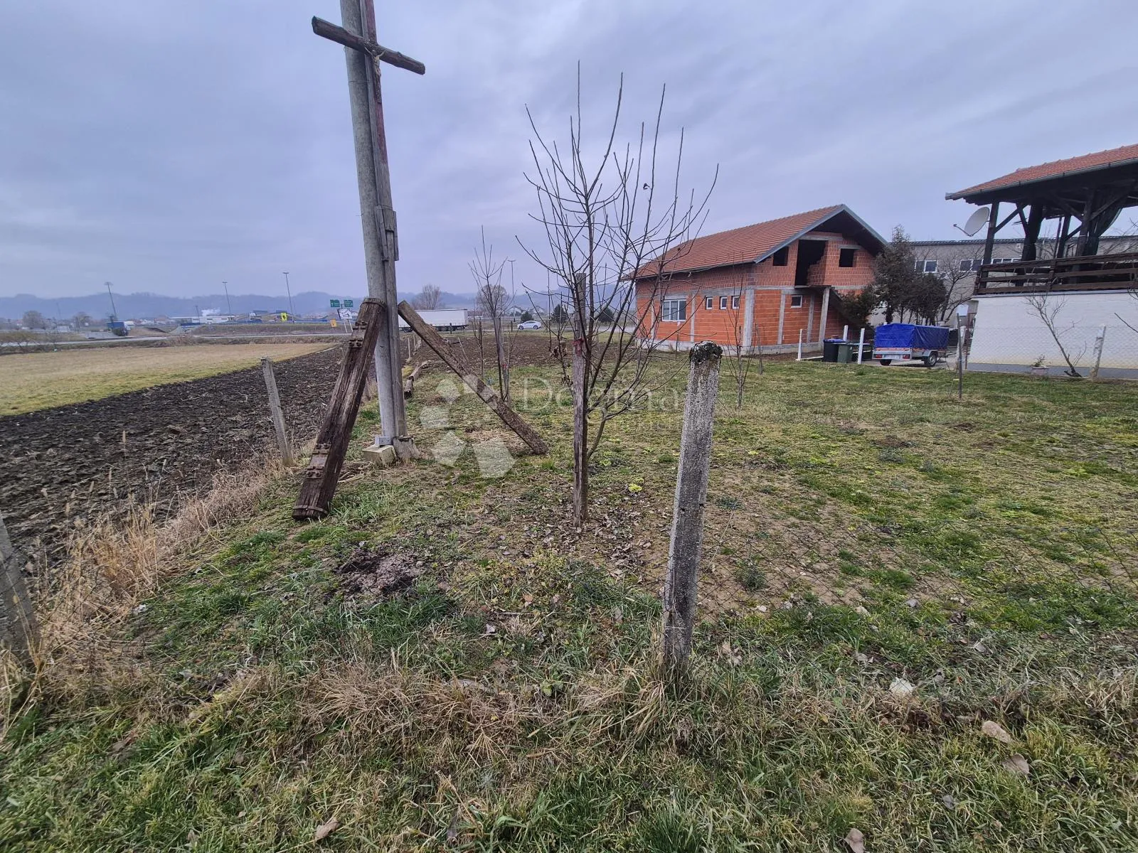 građevinsko zemljište 1.334m² na odličnoj lokaciji sv. križ začretja! - slika 2
