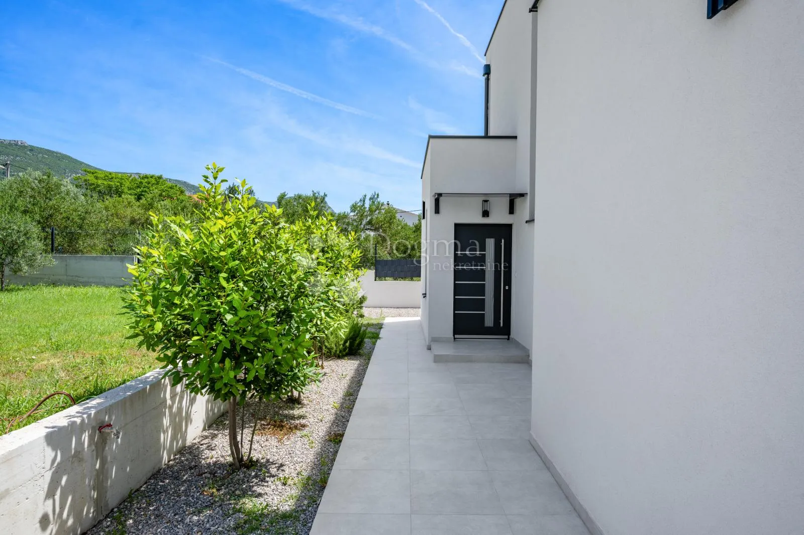 dizajnerska vila kaštela - slika 14