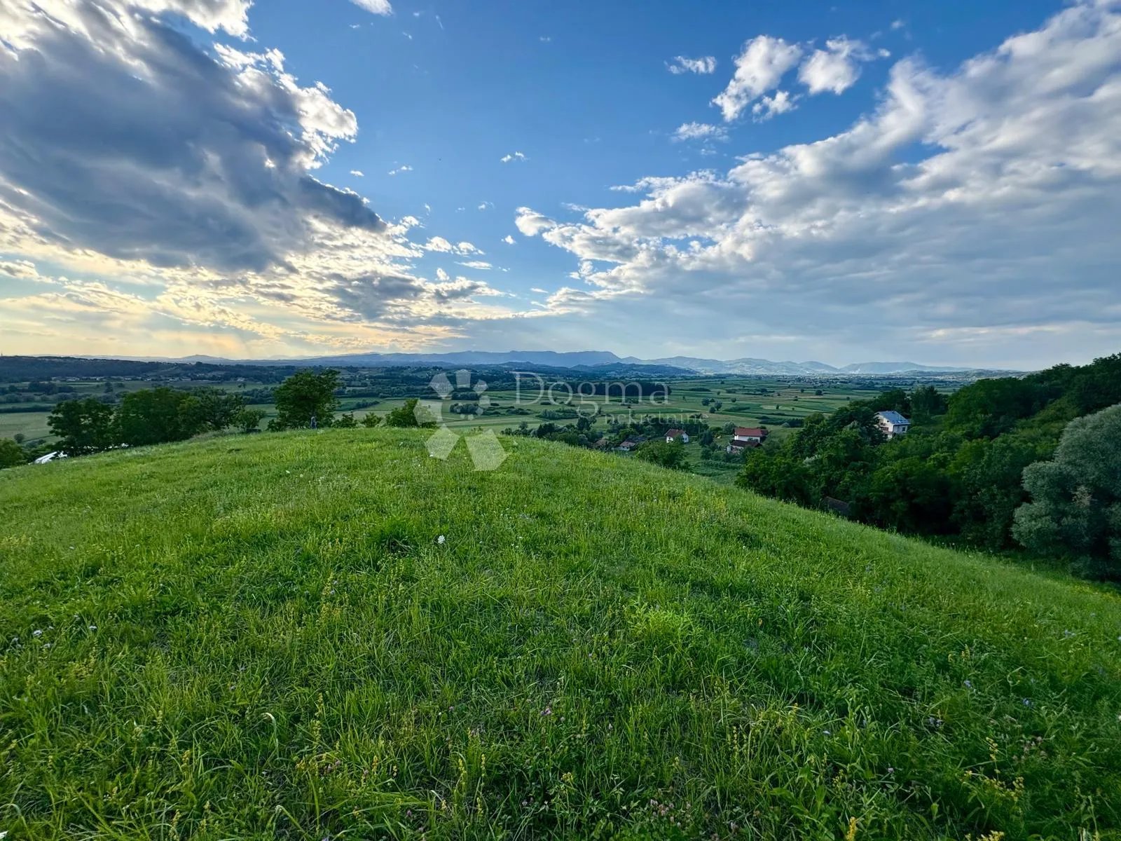 investicijsko imanje s pogledom na dolinu sutle - slika 47