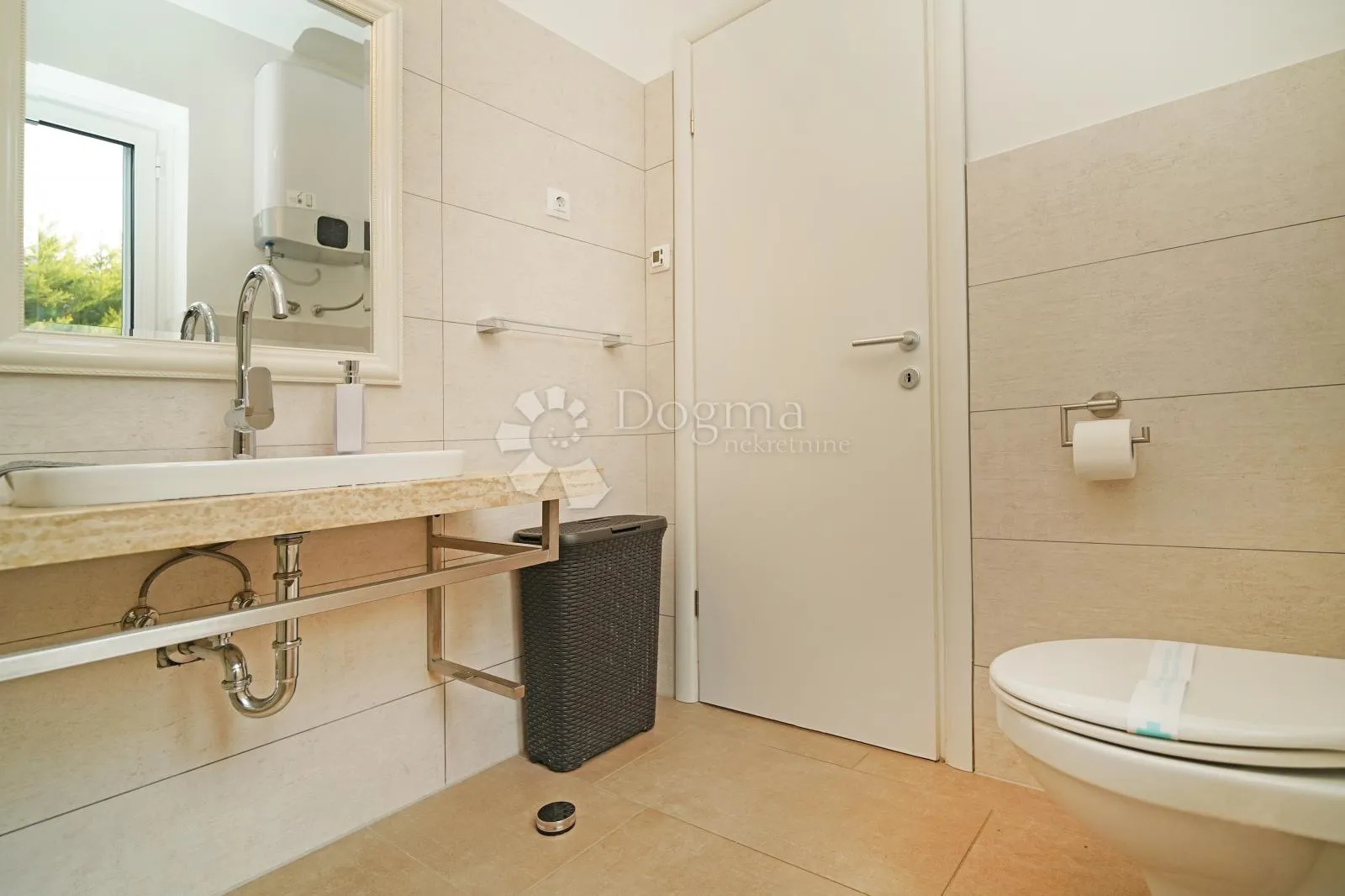 šarmantna moderna istarska villa - slika 27
