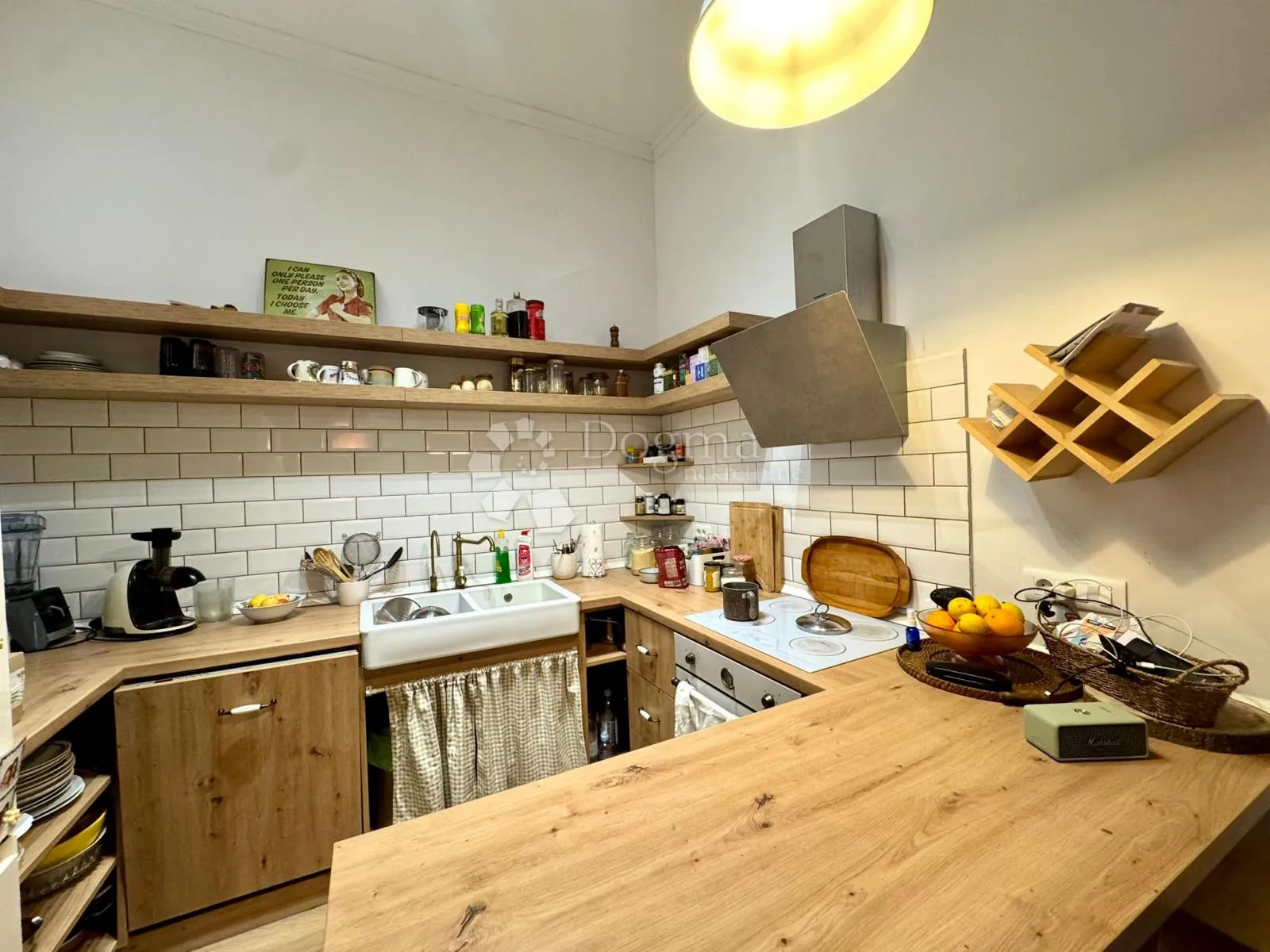 renovirani austrougraski stan, top lokacija - 81,14m2 - slika 10