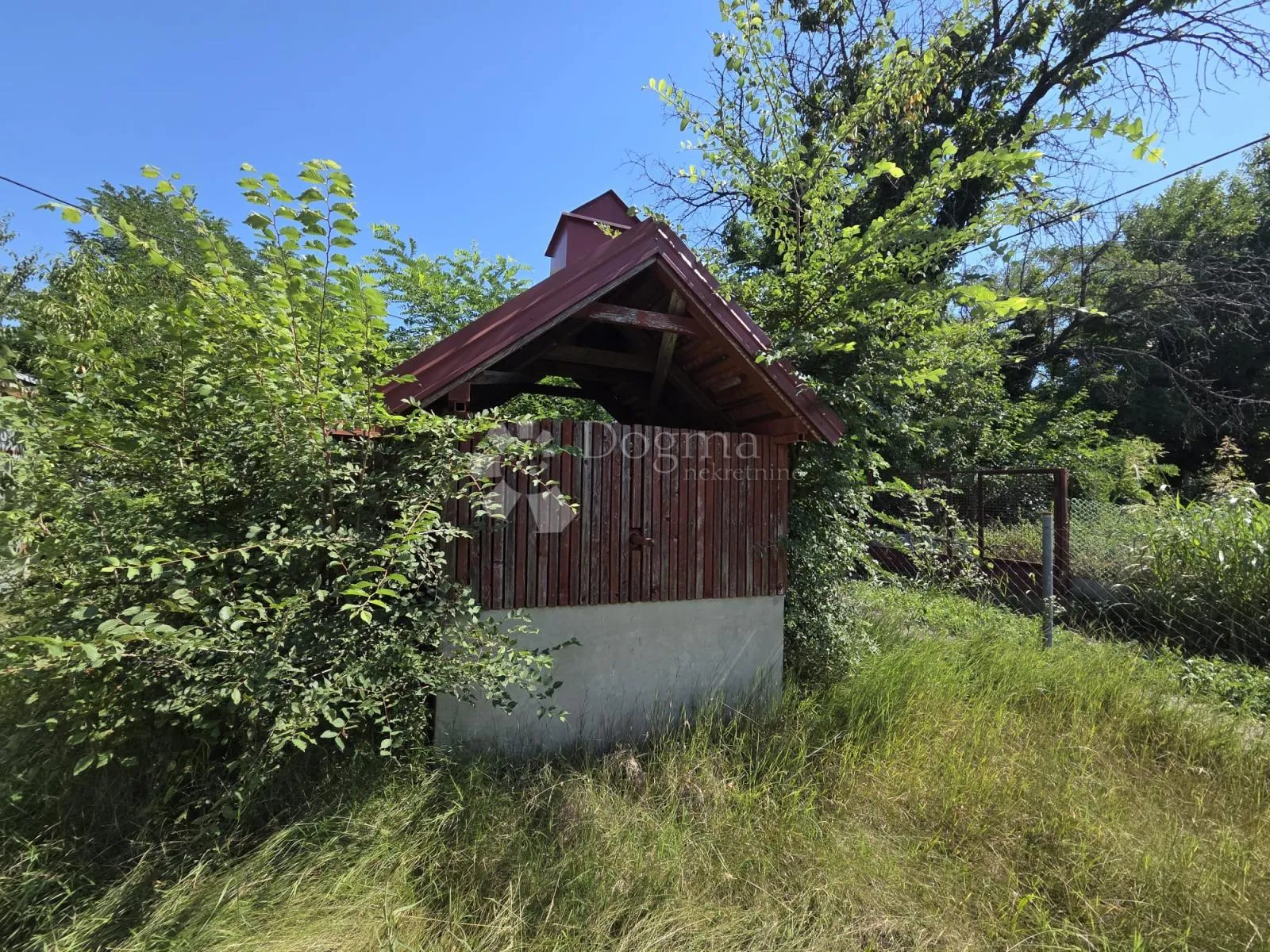 vikendica u prirodi s 4.789 m² zemljišta - slika 3