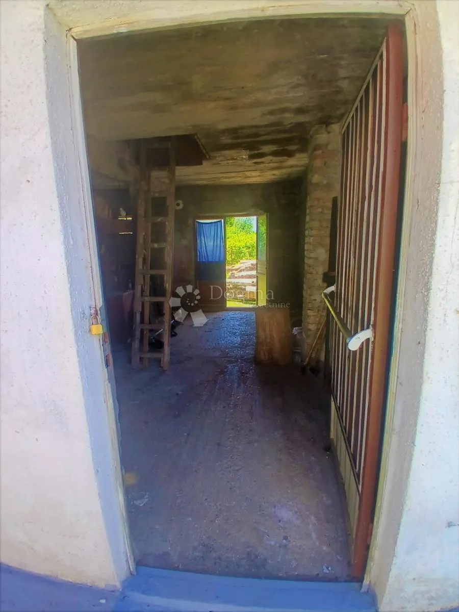 savršen dom i investicija-donji lapac - slika 21