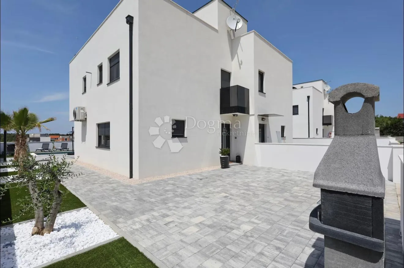 vrsi s2– modern duplex house with heated swimming pool - slika 24