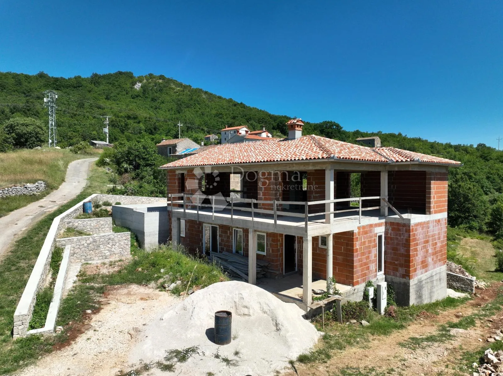 kuća u izgradnji s pogledom na more - slika 1