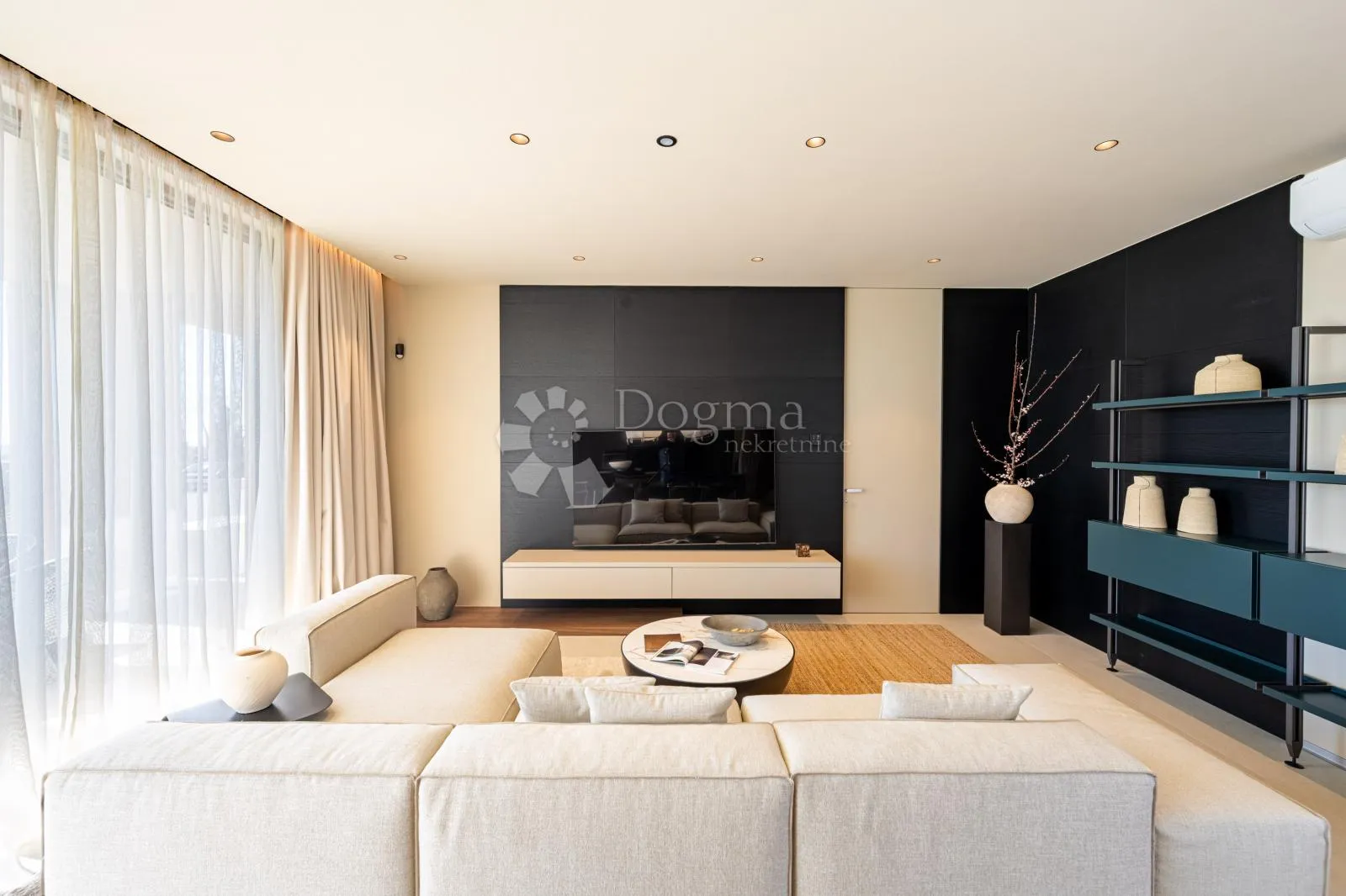 ekskluzivna smart home vila, kompletno opremljena, s otvorenim pogledom - slika 8