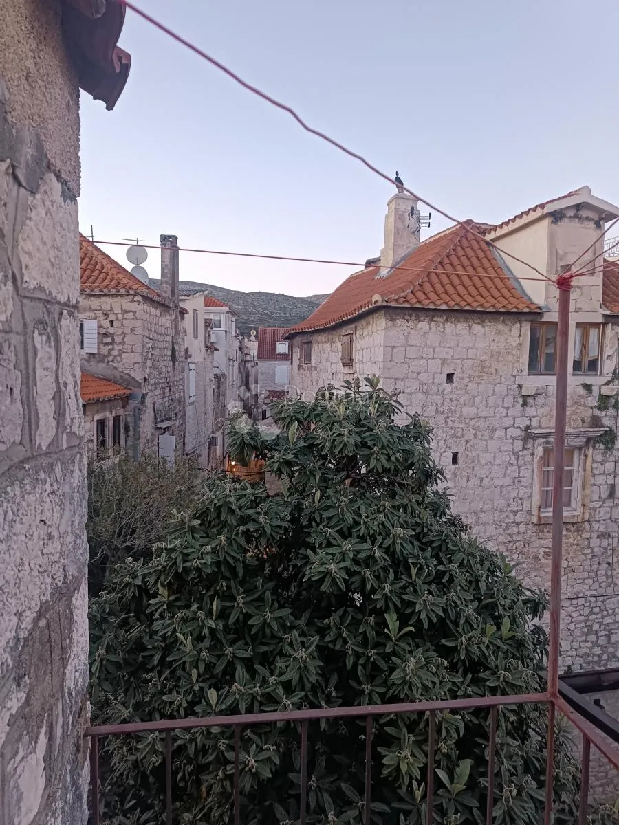 hitno!!!kamena kuća u centru trogira - slika 15