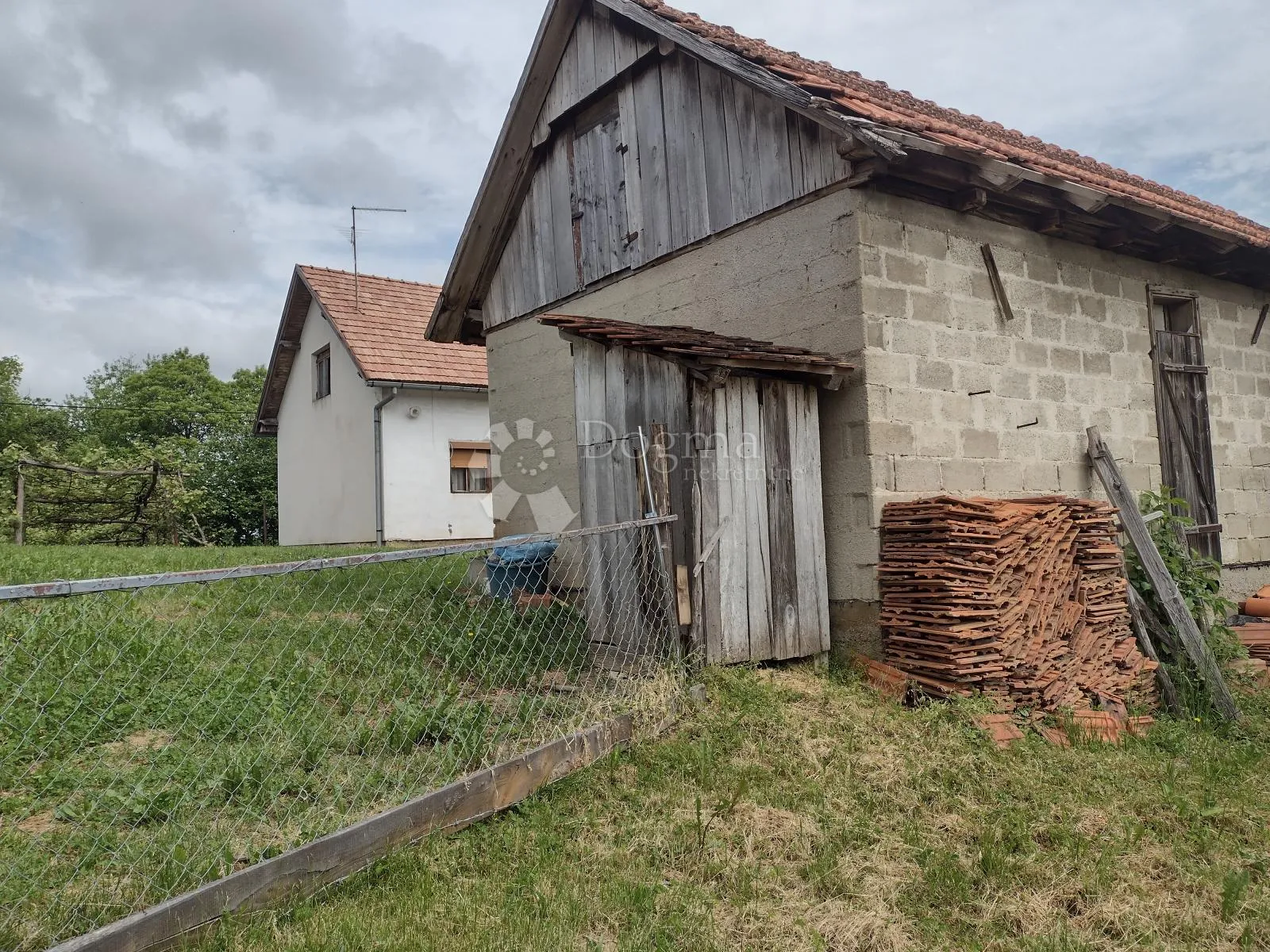 kuća s pogledom na petrovu goru i besplatnim vodovodom - slika 6