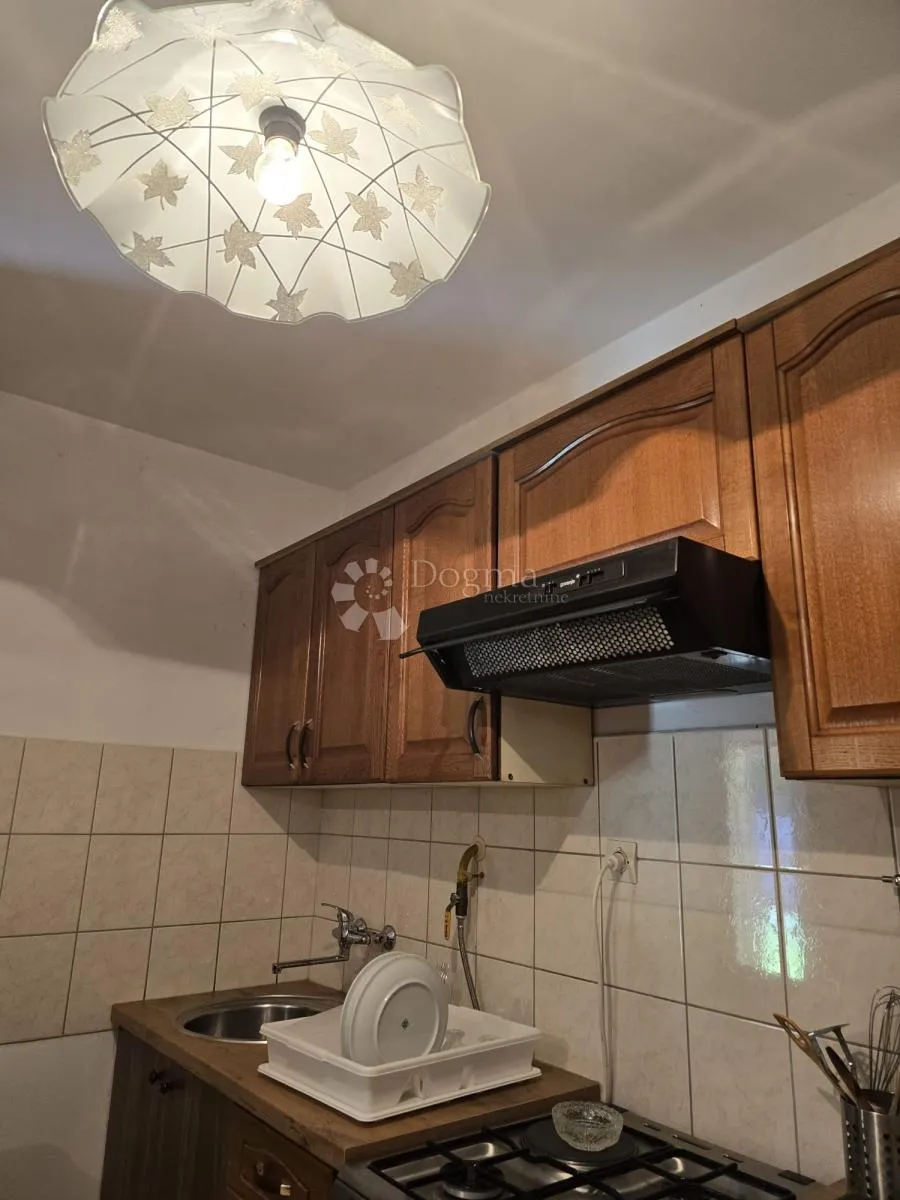 idealna za obitelj ili ulaganje – kuća s velikom okućnicom na dunavu - slika 9
