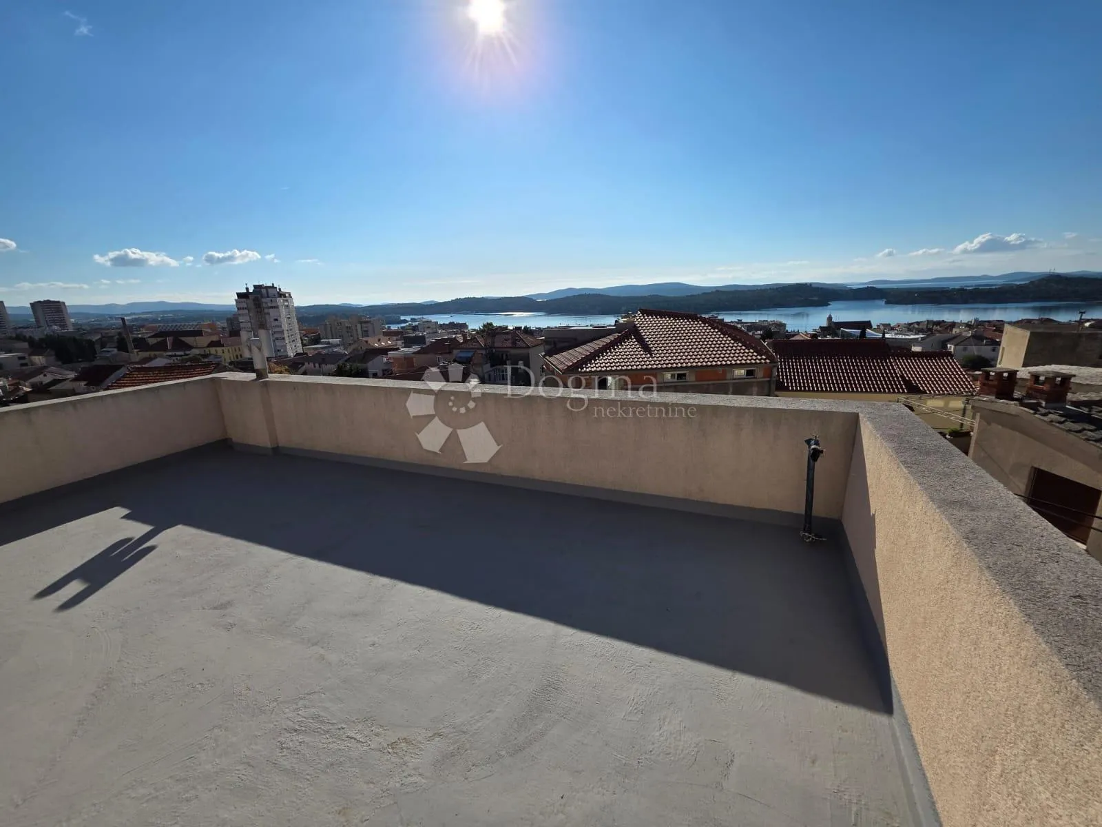 šibenik- 2 kuće u centru grada ! izvrsna prilika - slika 31