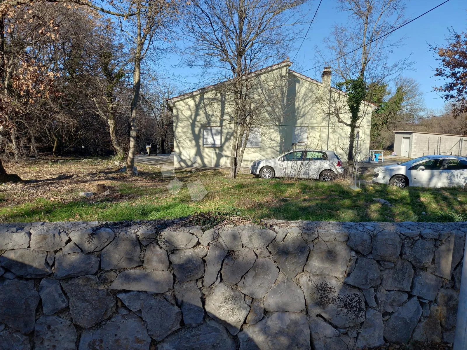 zemljište na cesti za valbisku - slika 15