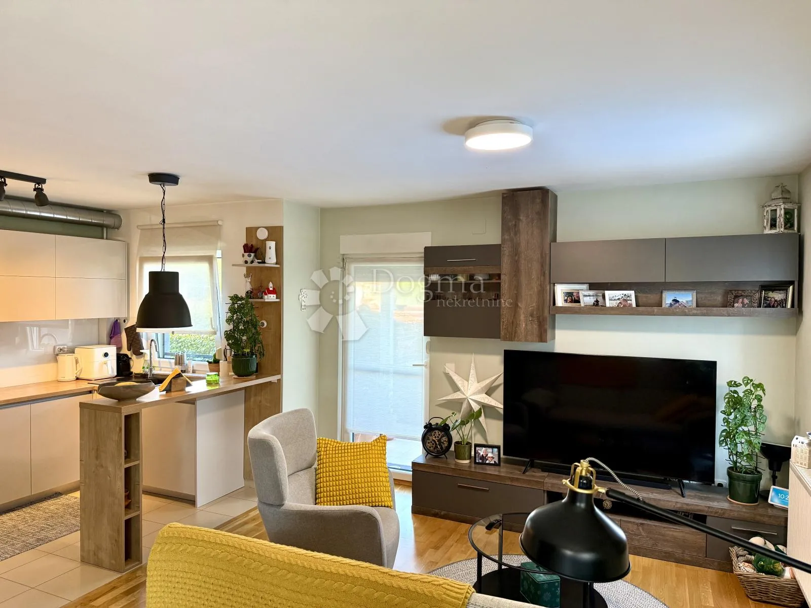Velika Gorica, Kuća 190 M2 S Bazenom, Prilika! - Jagodno, Velika Gorica