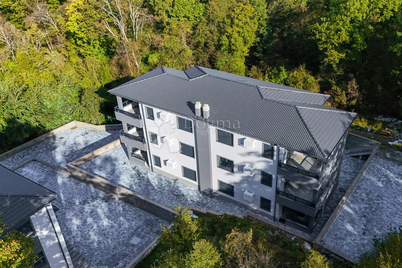 izuzetno kvalitetna novogradnja u blizini centra matulja - slika 3
