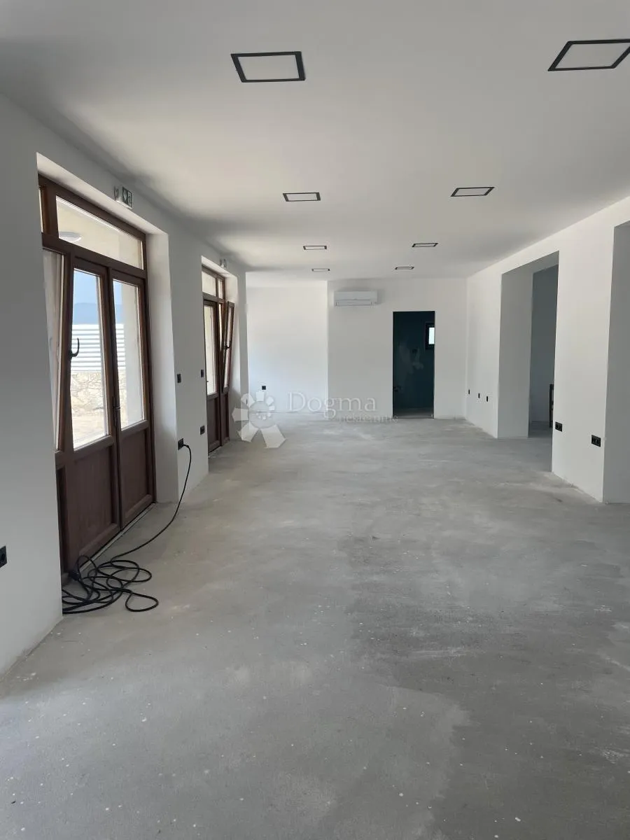 odličan poslovni prostor u centru viškova - slika 7