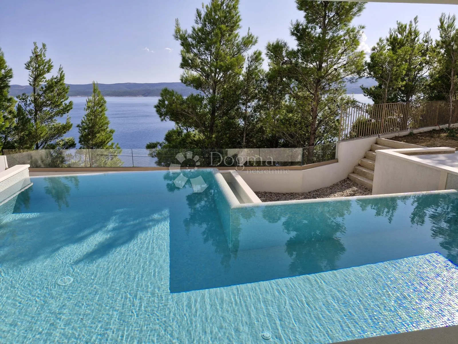 mediteranski raj, luksuzna vila s bazenom i panoramom - slika 10