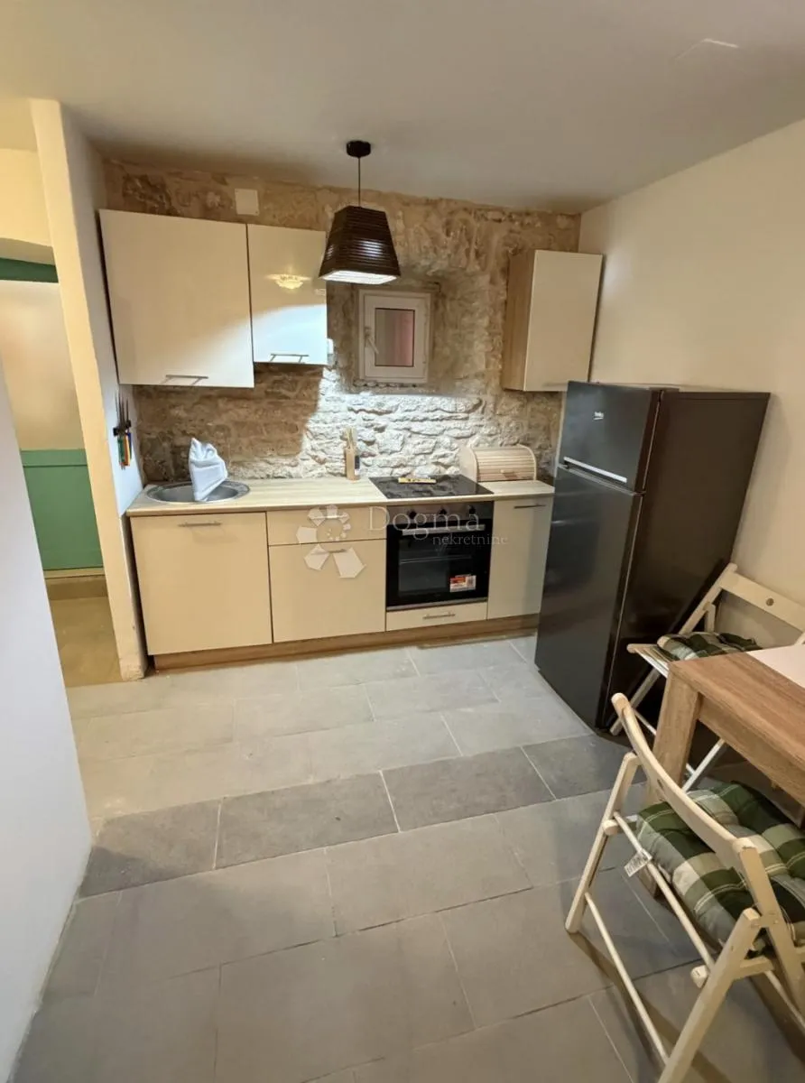kuća sa dva apartmana, vela luka - slika 13
