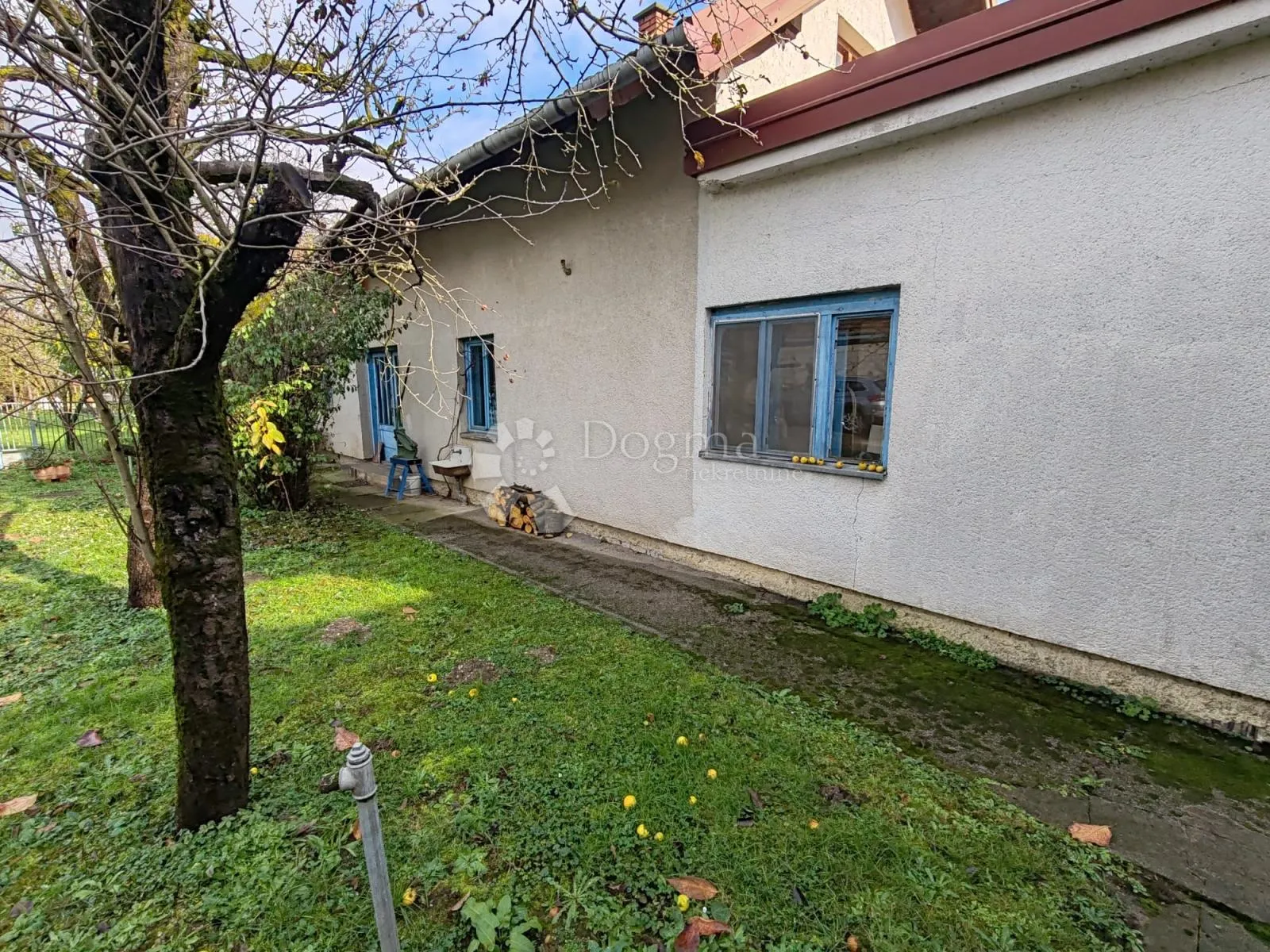 prostrana višekatnica s poslovnim objektom i velikom parcelom - slika 16