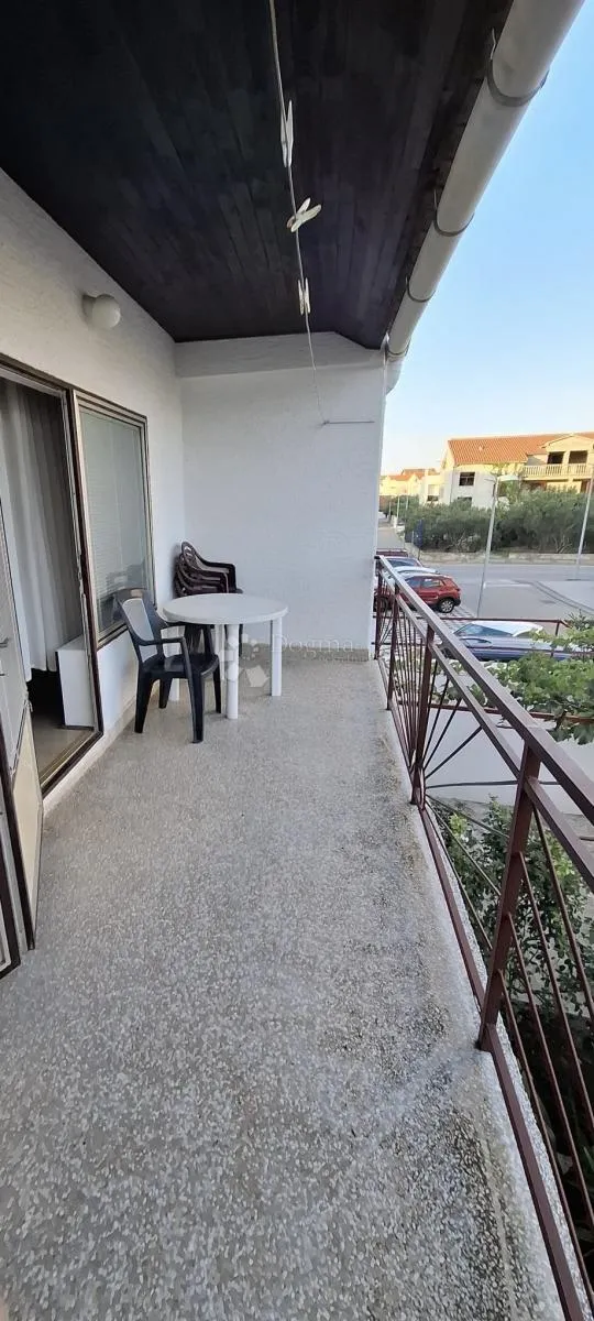 vodice – dvosoban stan 90 m², 500 m od mora - slika 6