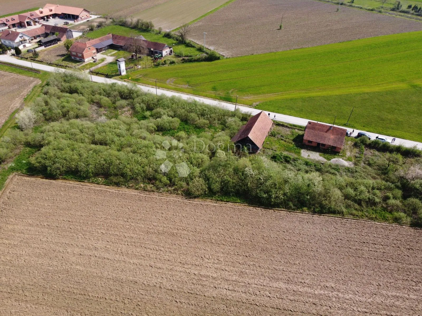kuća na parceli 7.480 m2 – idejni turistički projekt na 3.500 m2 - slika 3
