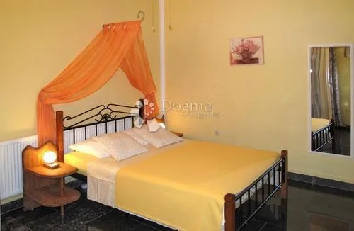 kuća sa apartmanima i bazenom u blizini fažane čeka na vas! - slika 5