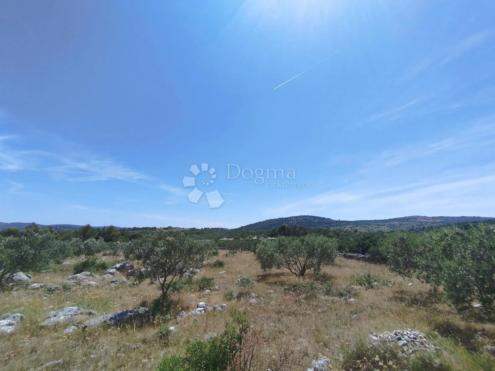 poljoprivredno zemljište marina -6000m2 - slika 8