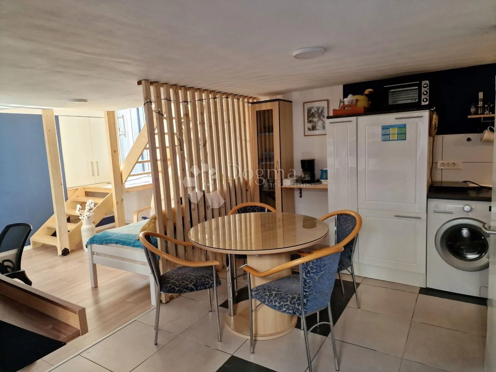 kostrena kuća sa 3 apartmana - slika 18