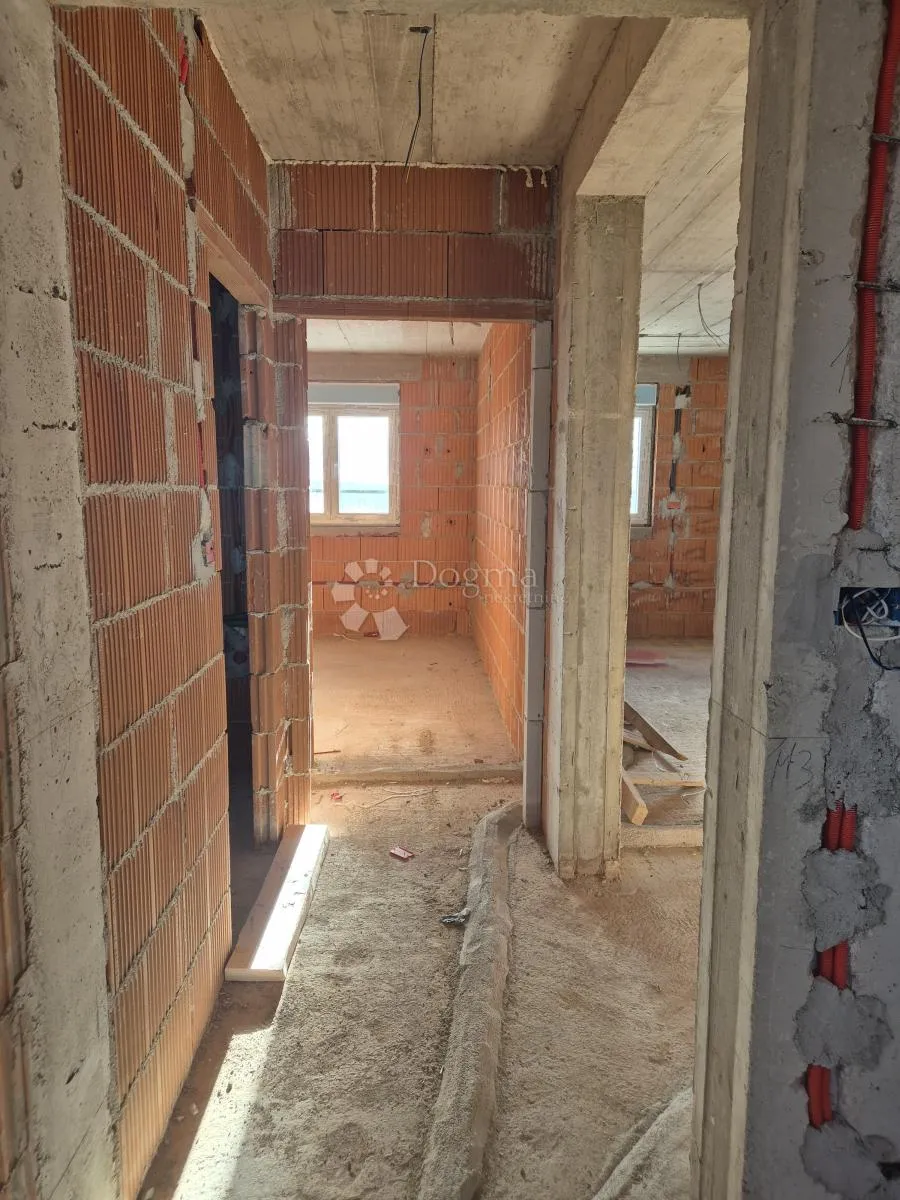 sveti filip i jakov - penthouse sa krvnom terasom i jacuzzijem s5 - slika 7