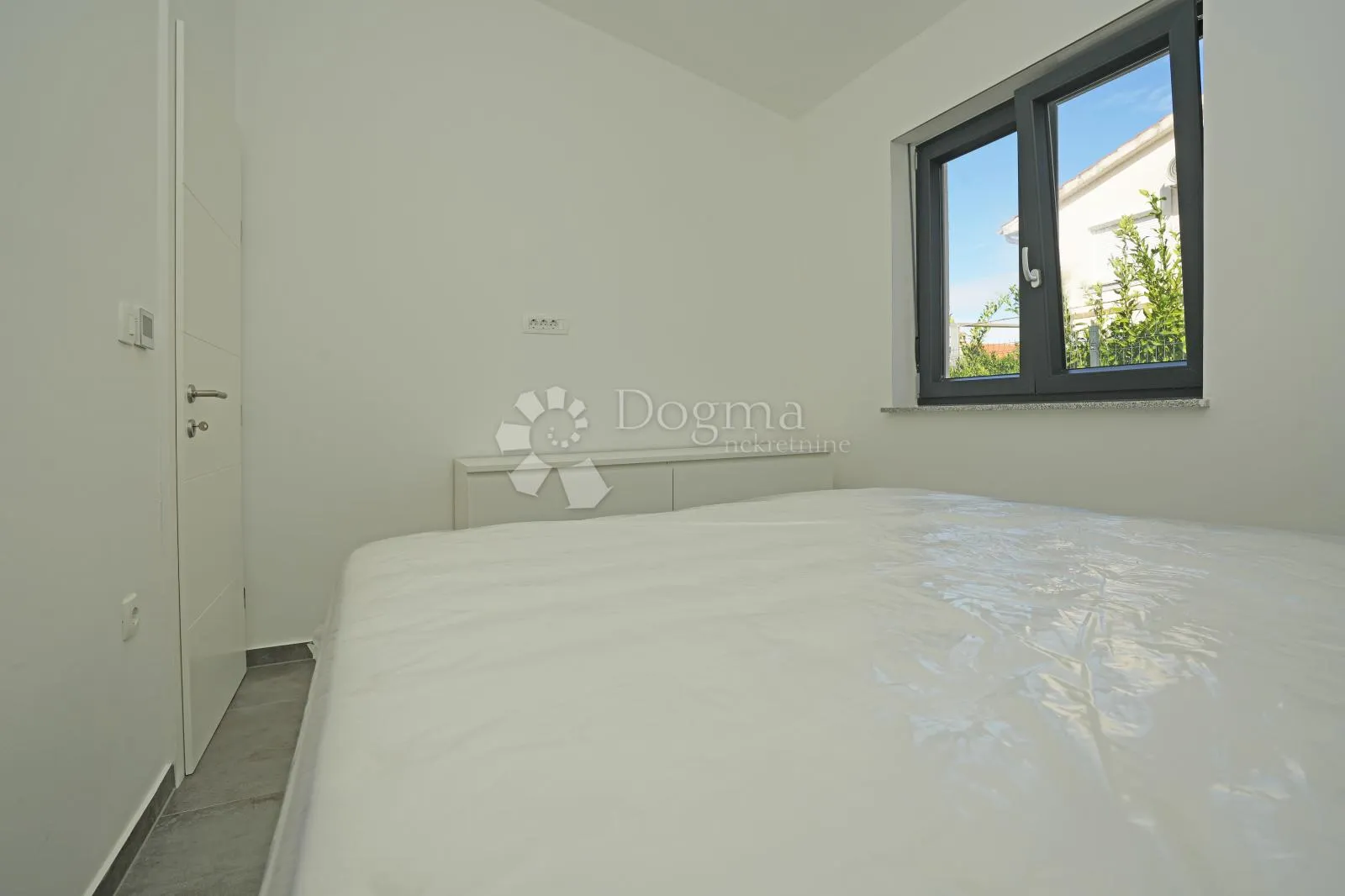 poreč (okolica) - prizemnica sa bazenom - slika 23