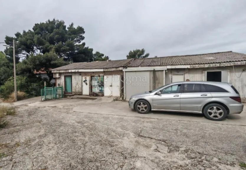 skladište u splitu+ parking, najam - slika 1