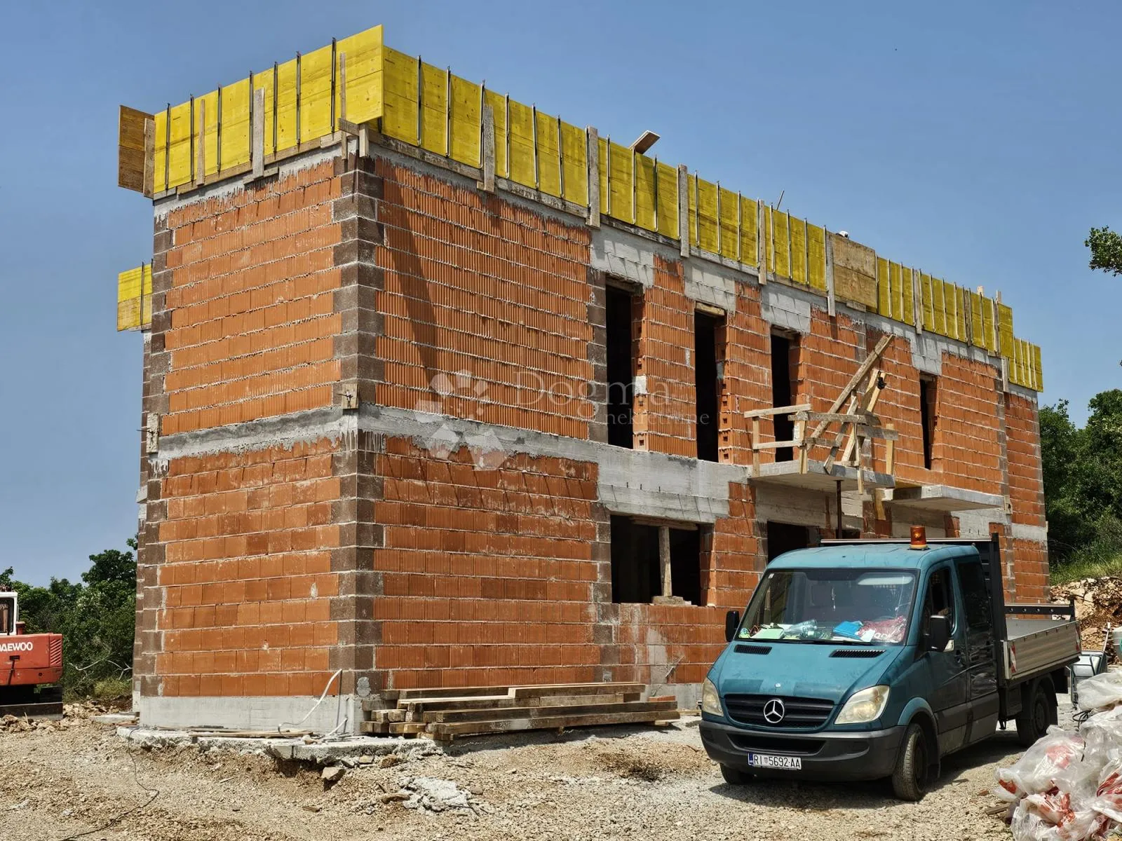 novogradnja sa bazenom i pogledom na more selce - slika 5