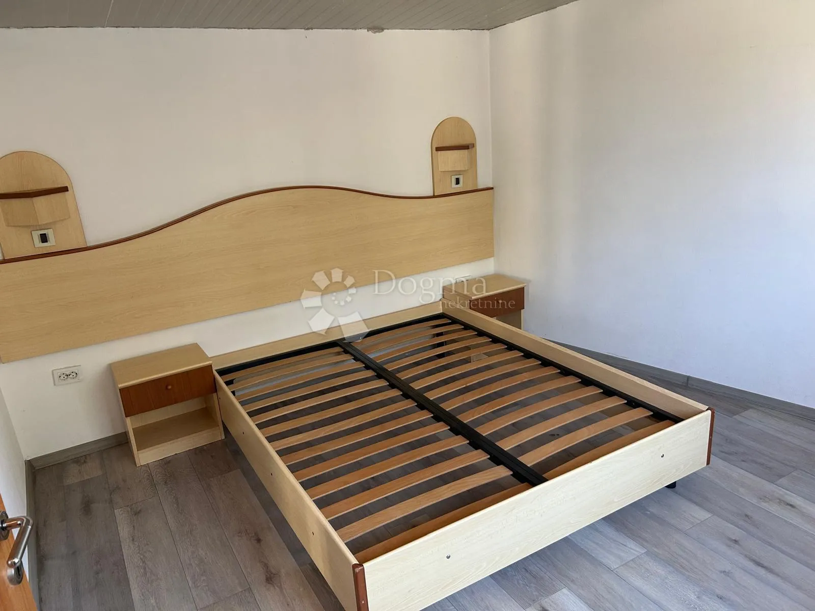 prizemnica na prostranoj okućnici na valdebeku - slika 14