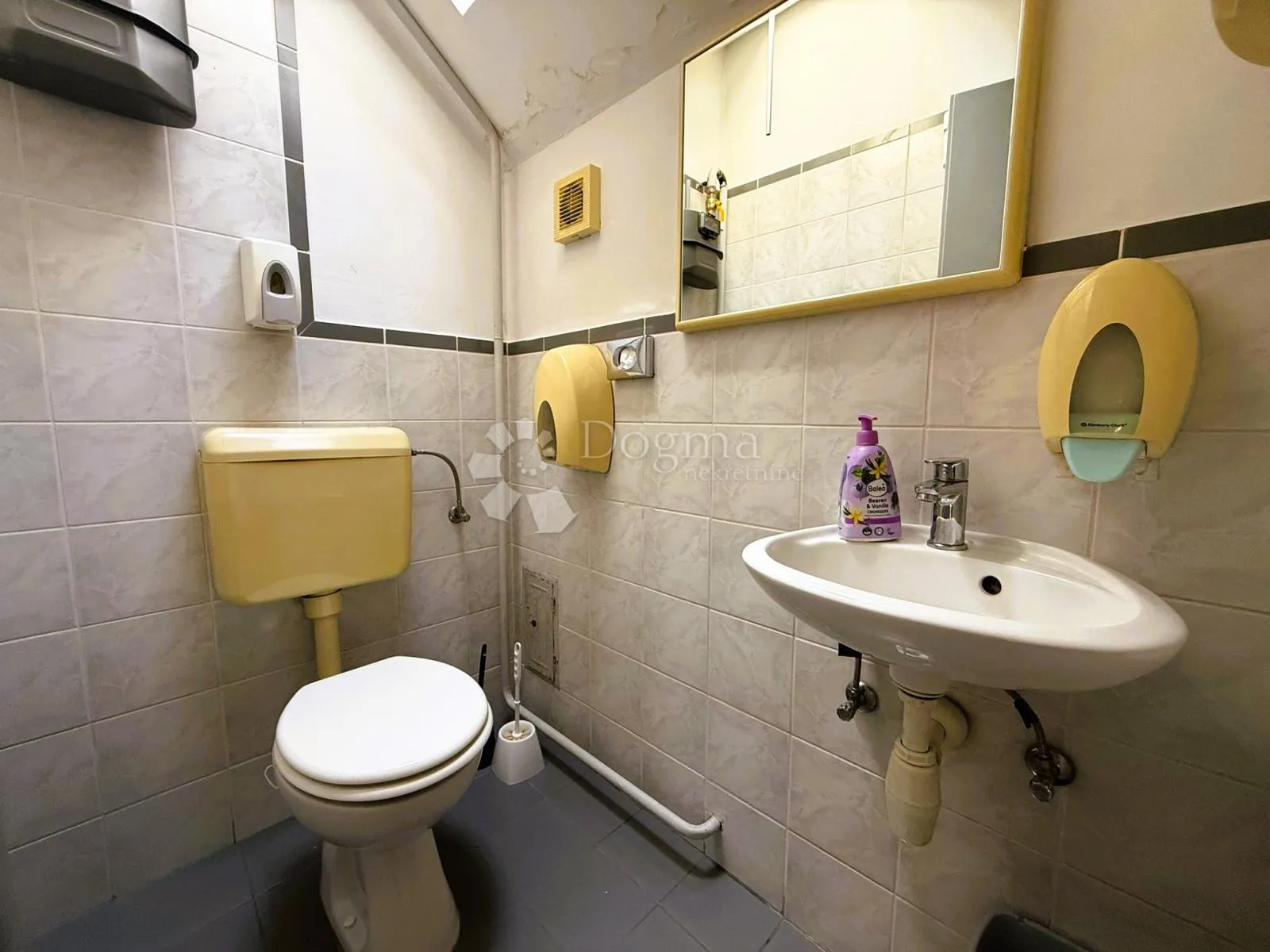 prostor u kojem posao ima mir i fokus - 105 m² - slika 10