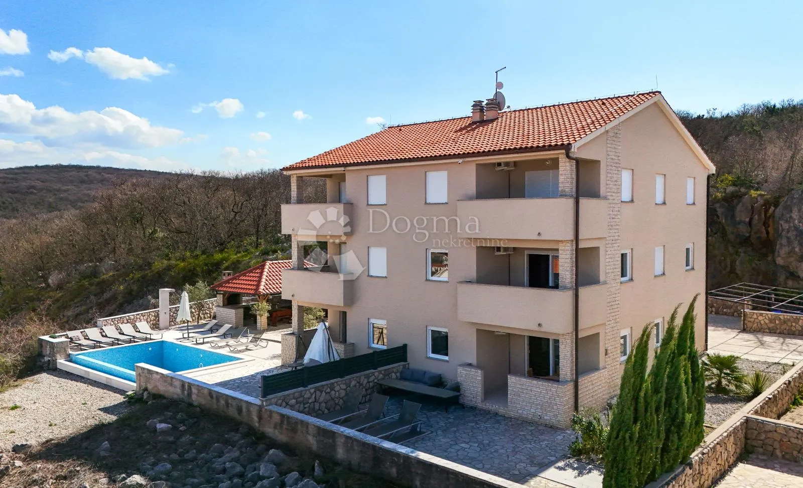 klimno, apartman na samo 250m od mora - slika 16