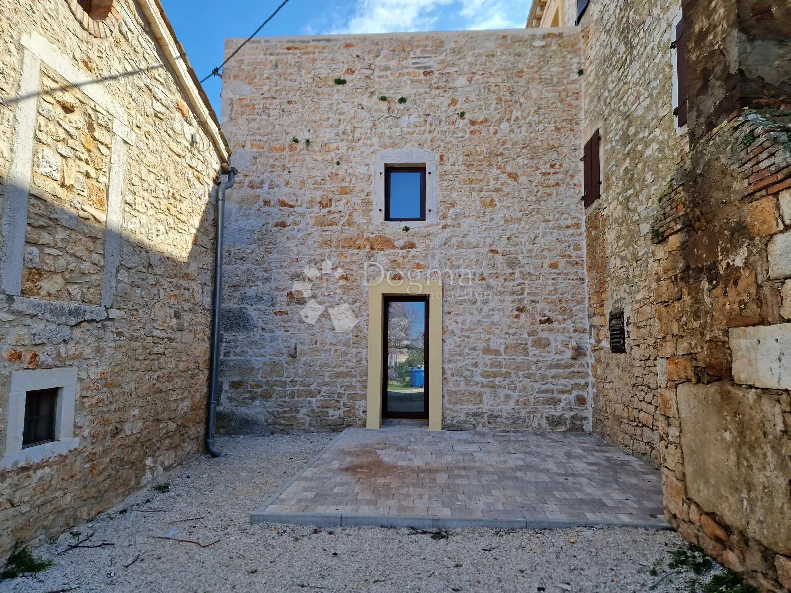 poreč,okolica,istarska kamena kuća u nizu - slika 2