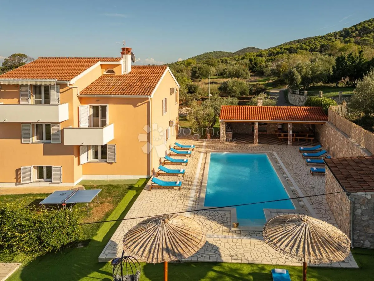 predivna mediteranska vila s bazenom na otoku pašmanu - slika 2