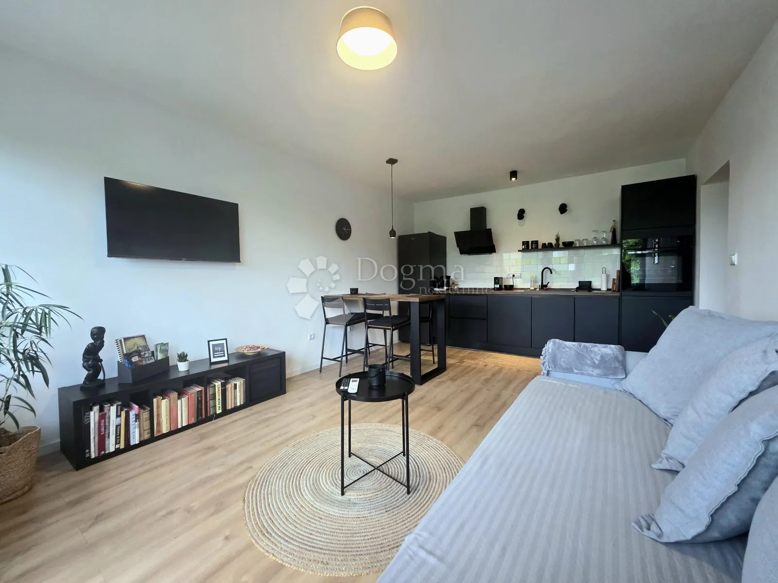 prodaja, stan, karlovac, nkp 51 m2, kompletno novouređen, novi centar - slika 12