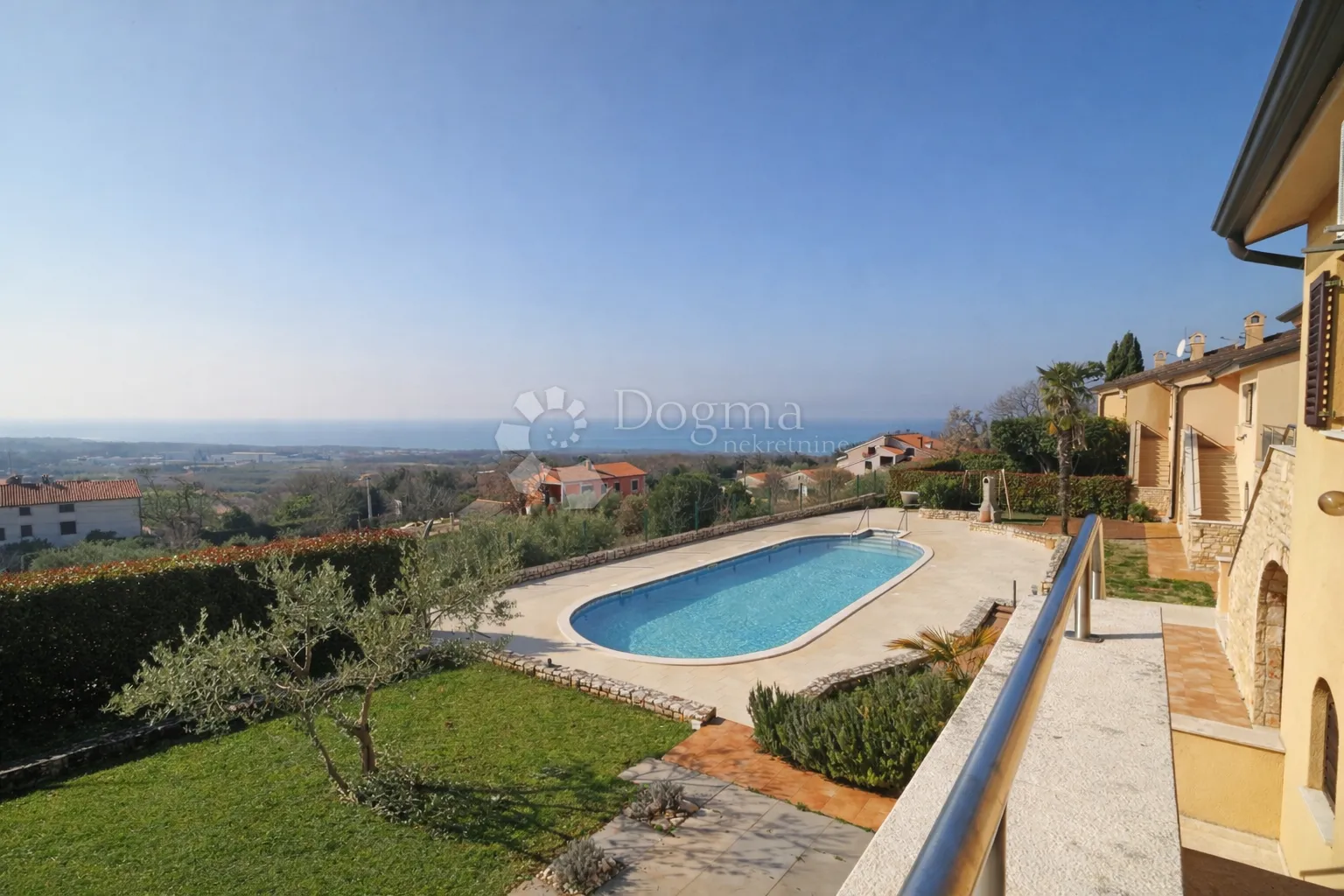 poreč okolica, kuća s panoramskim pogledom na more i bazenom - slika 2